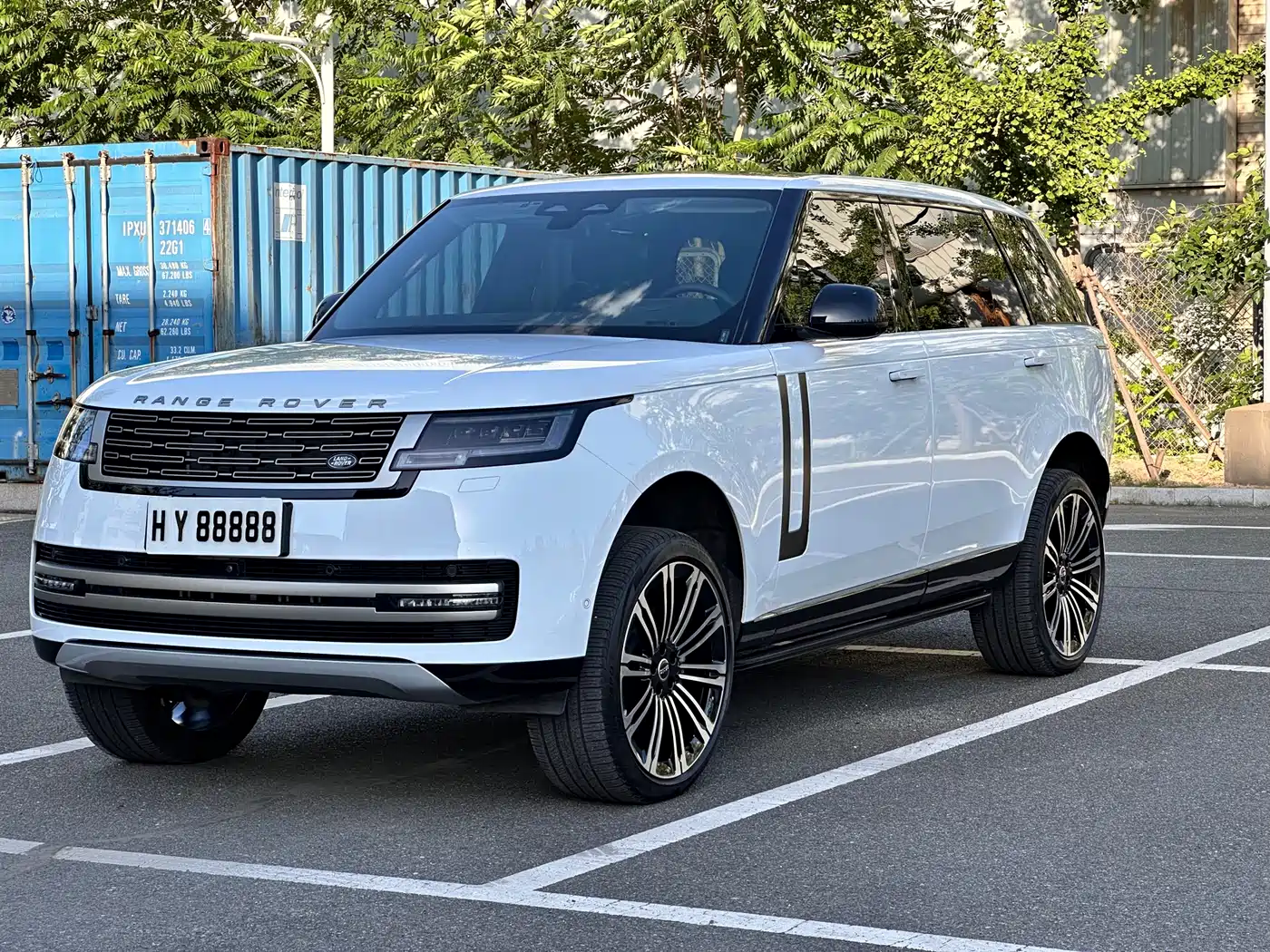 Land Rover Range Rover 2023 3.0 L6 400PS Golden Age Long Wheelbase