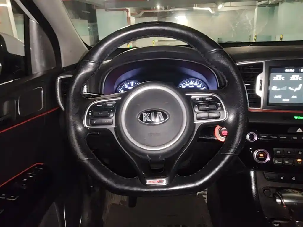 Photo 17 - Kia KX5