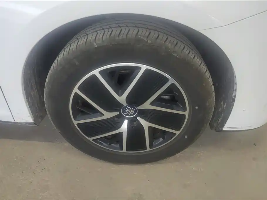 BYD Qin L 2024 DM-i 120KM Leading фото 6