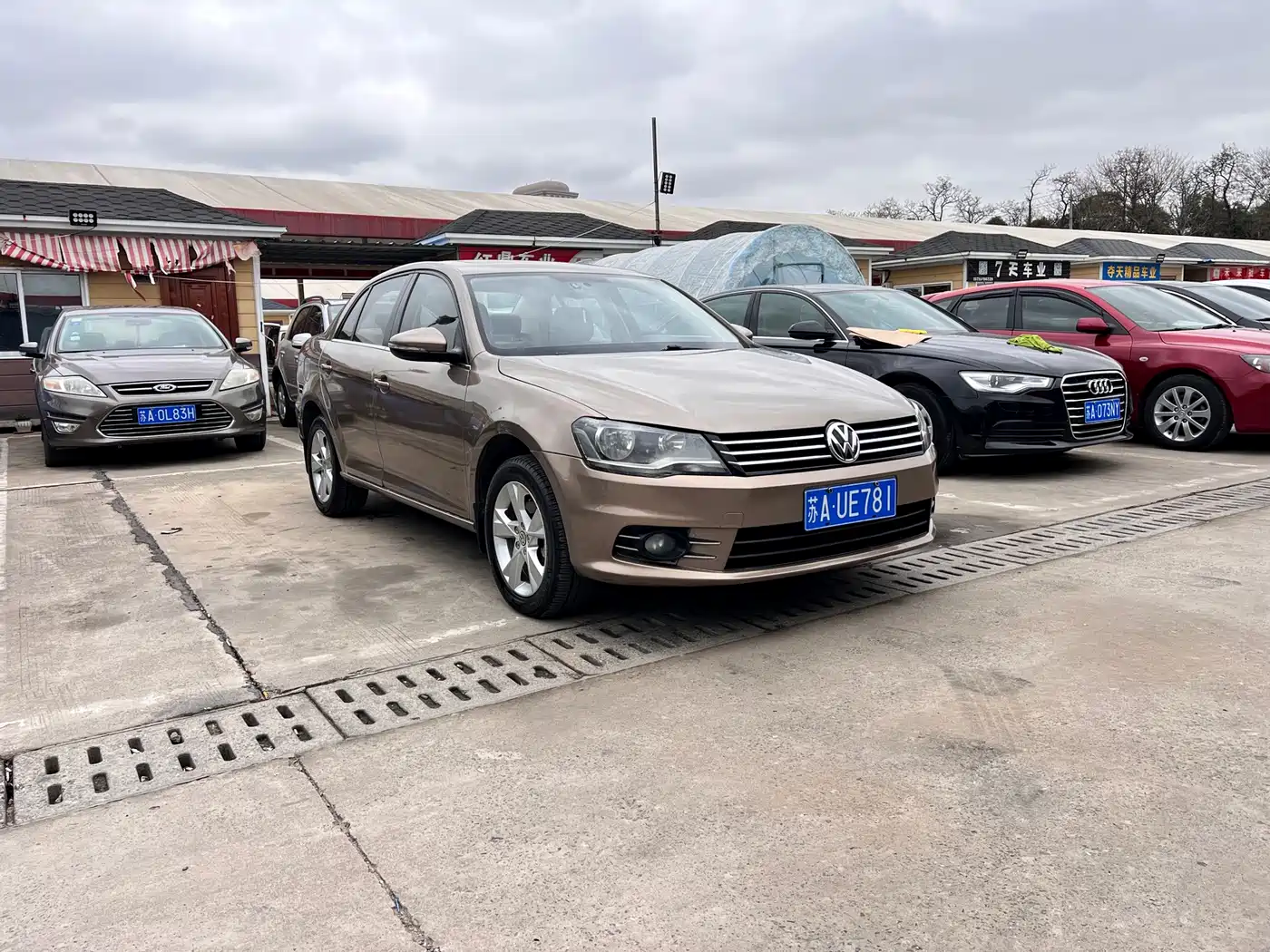 Volkswagen Bora 2014 1.6L Automatic Luxury Edition фото 2