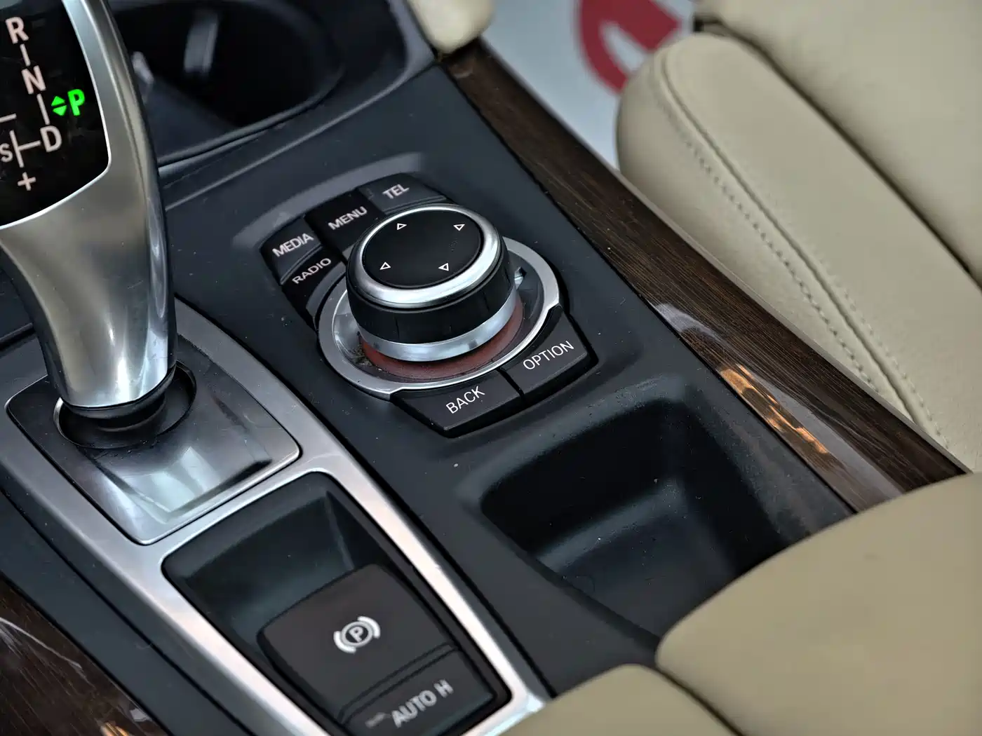Photo 32 - BMW X6