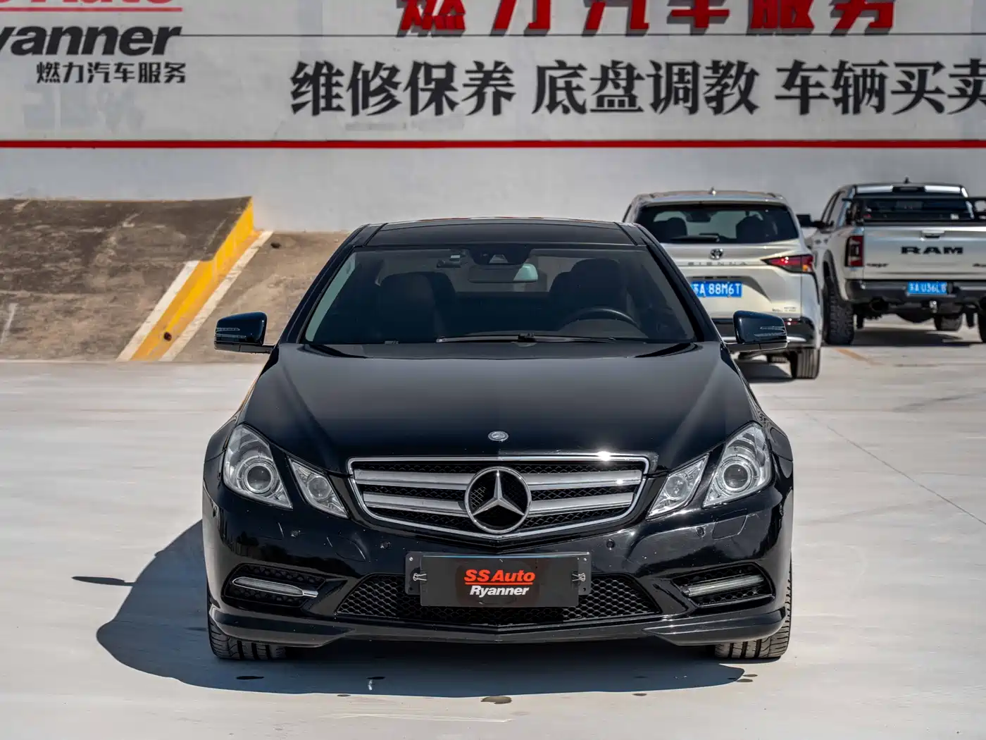 Mercedes-Benz E-Class (Import) 2012 E 260 CGI Coupe фото 2
