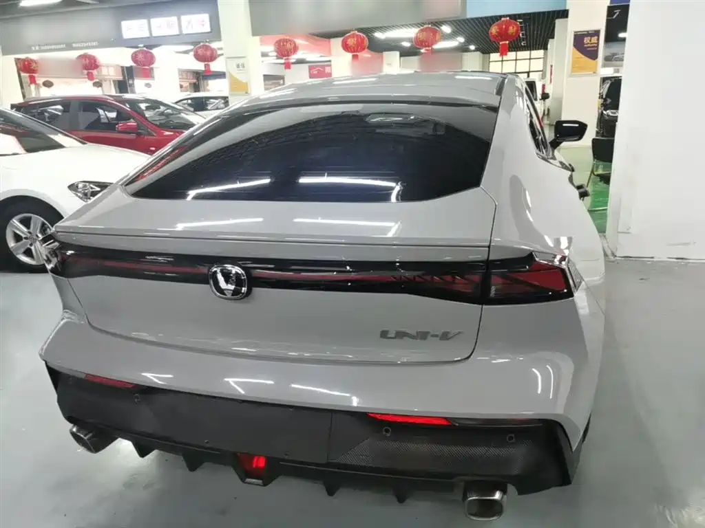 CHANGAN UNI-V