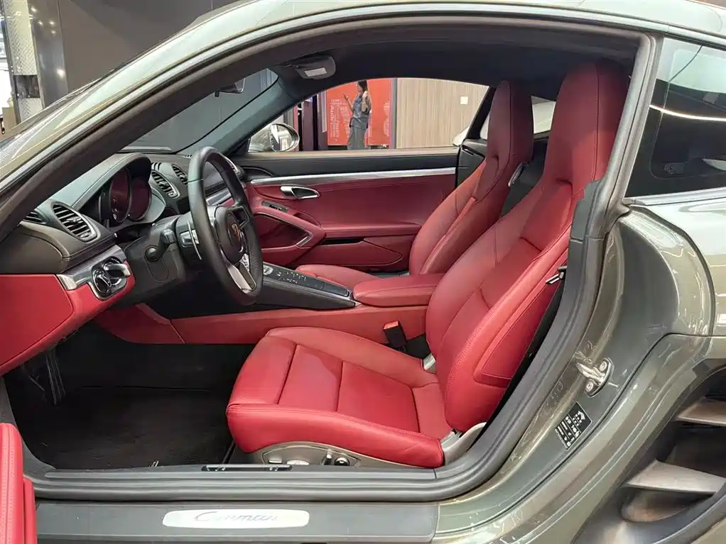 Porsche 718 2022 Cayman 2.0T фото 4
