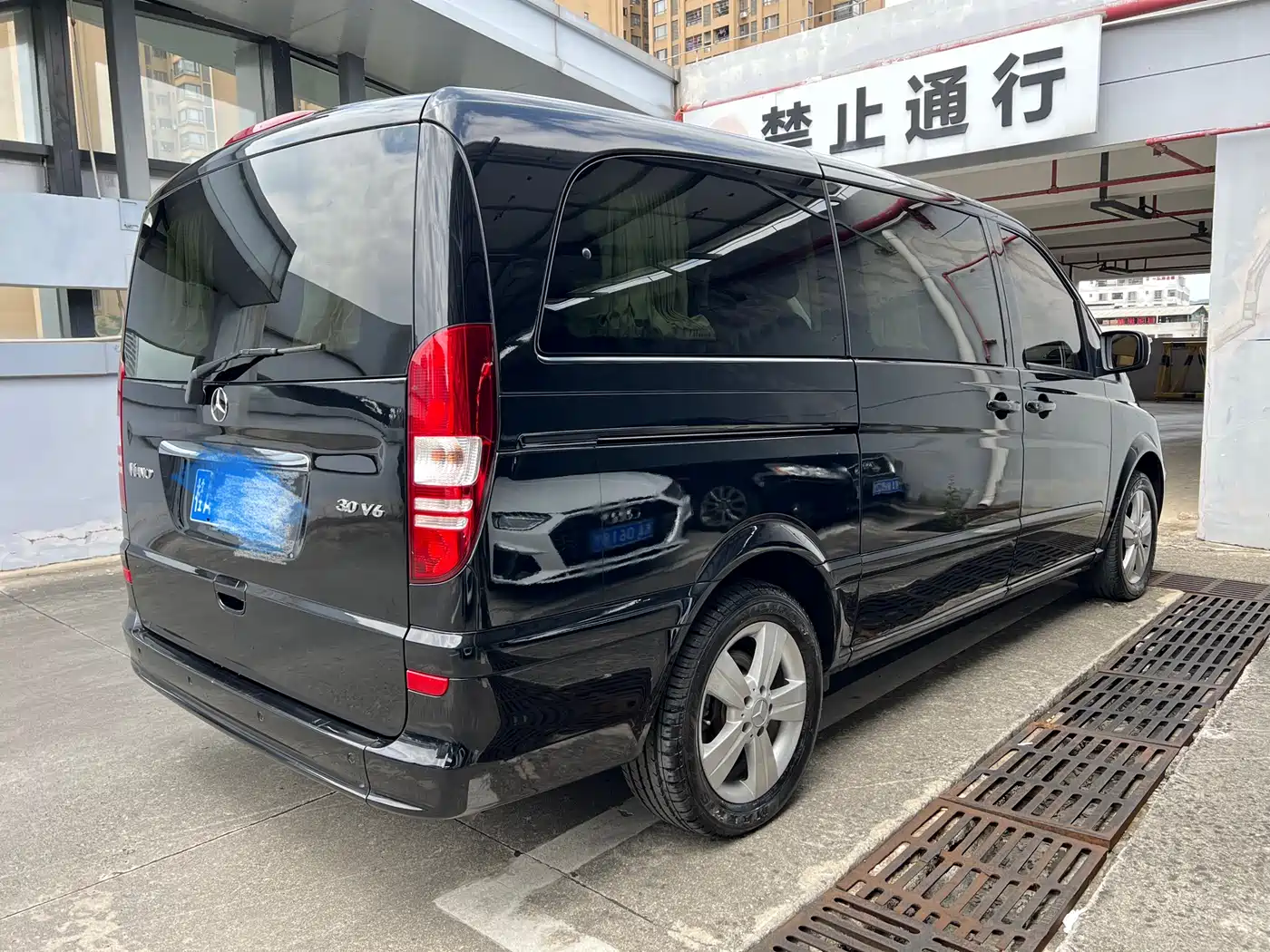 Mercedes-Benz Viano 2015 3.0L Partner Edition фото 32