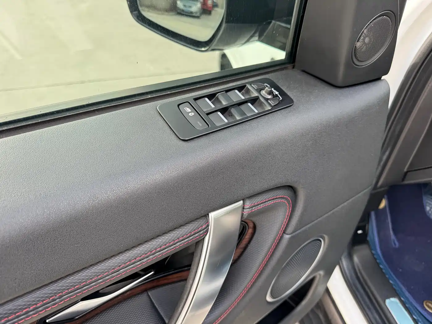 Land Rover Discovery Sport 2020 249PS R-Dynamic Performance фото 6