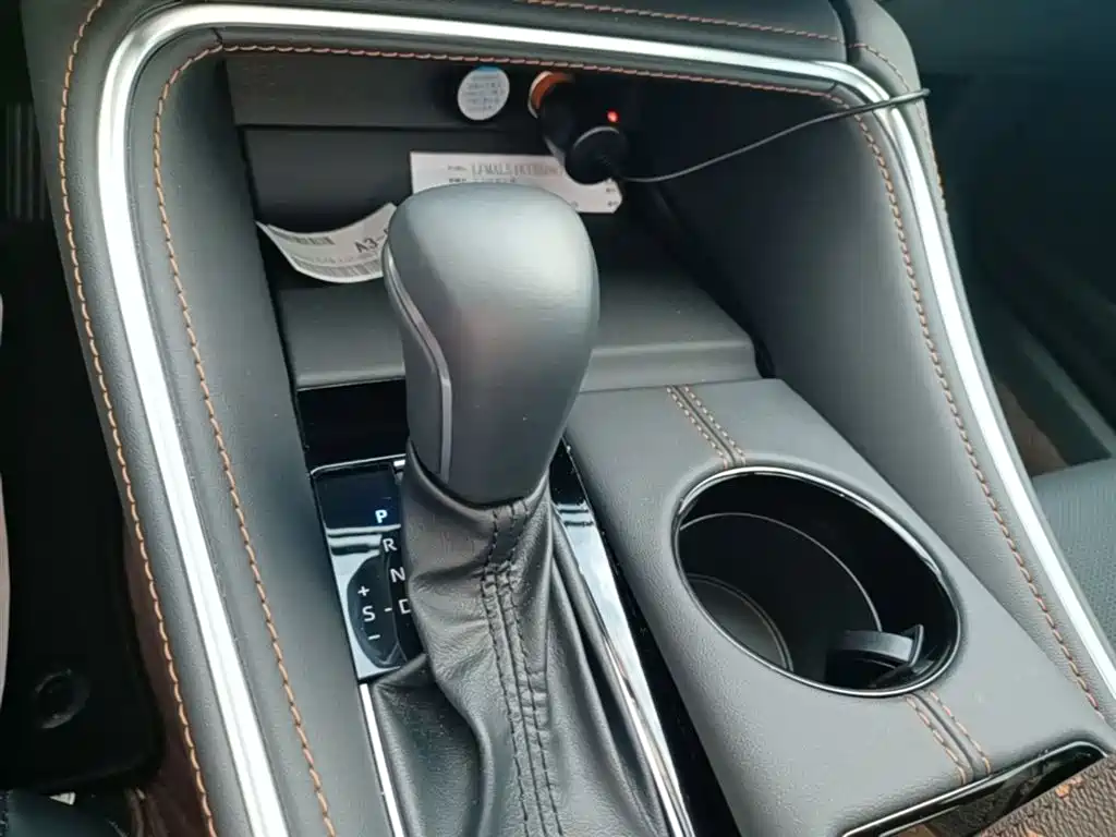 Toyota Avalon 2024 Hybrid 2.0L Luxury Edition фото 14
