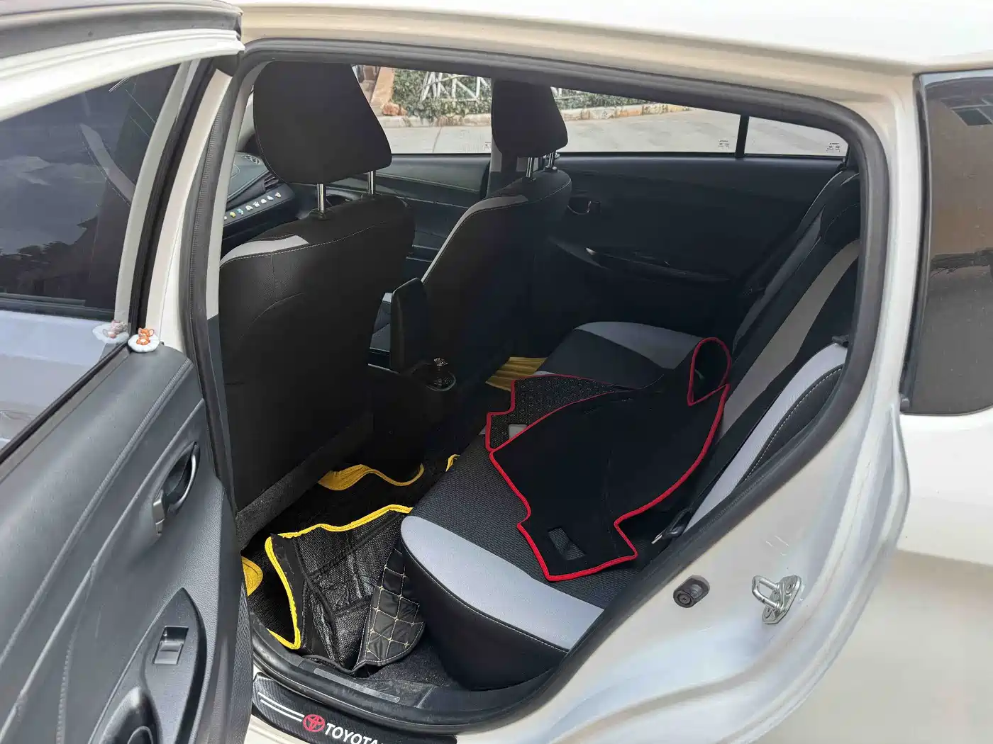 Toyota YARiS L Zhi Xuan 2021 1.5L CVT Leading Edition фото 2
