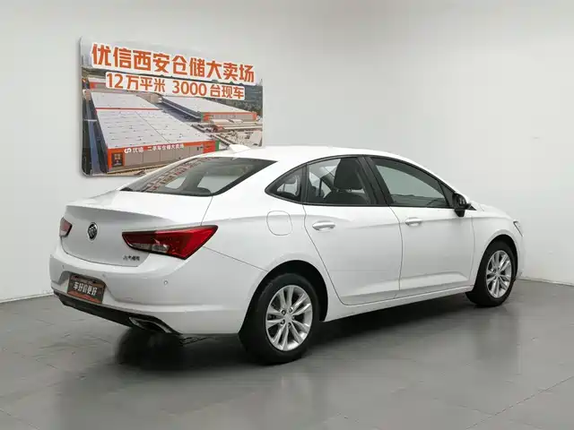 Buick Verano 2018 Sedan 20T Dual Clutch Leading — фото 2