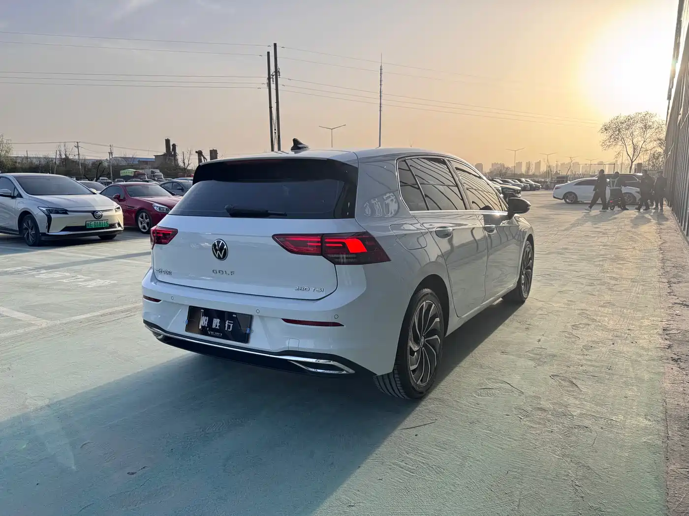 Volkswagen Golf 2023 280TSI DSG Pro фото 6