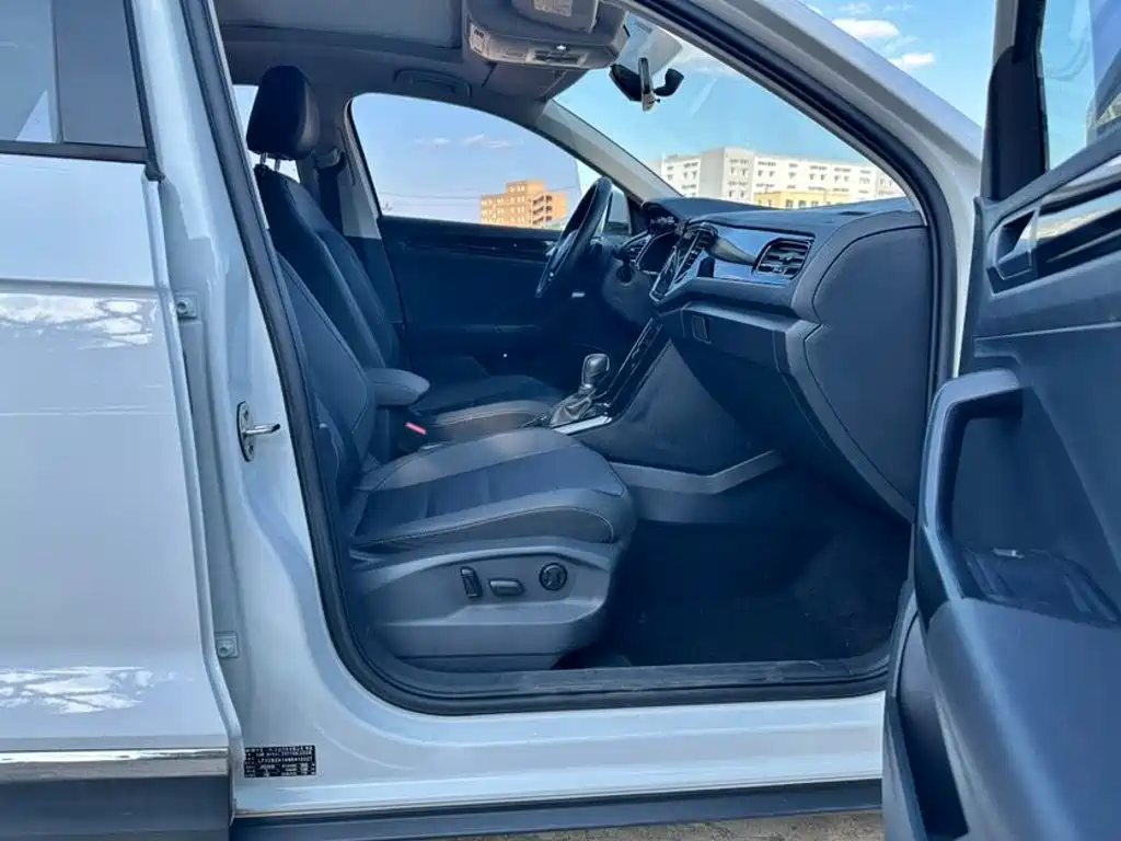 Volkswagen T-Roc, миниатюра 21
