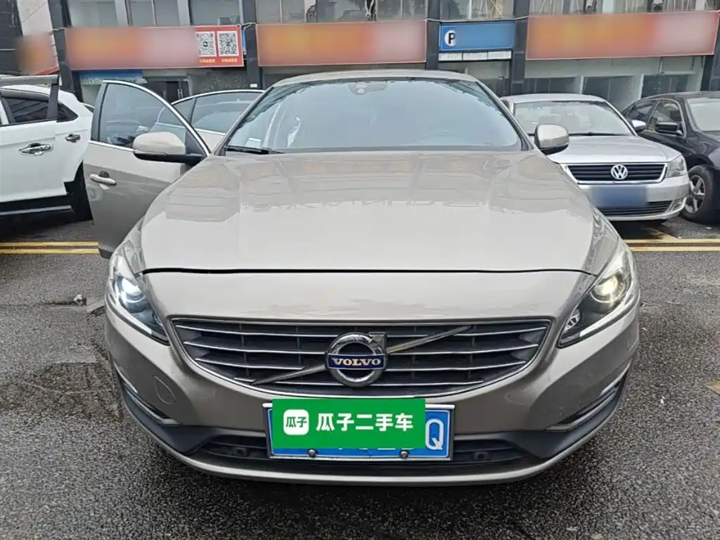 Фото 3 - Volvo S60