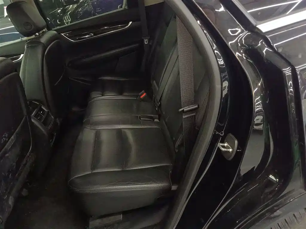 Cadillac XT5 2016 28T AWD Luxury Model фото 10