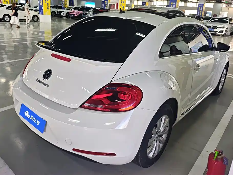 Volkswagen Beetle 2013 1.4TSI Fashion Edition фото 3