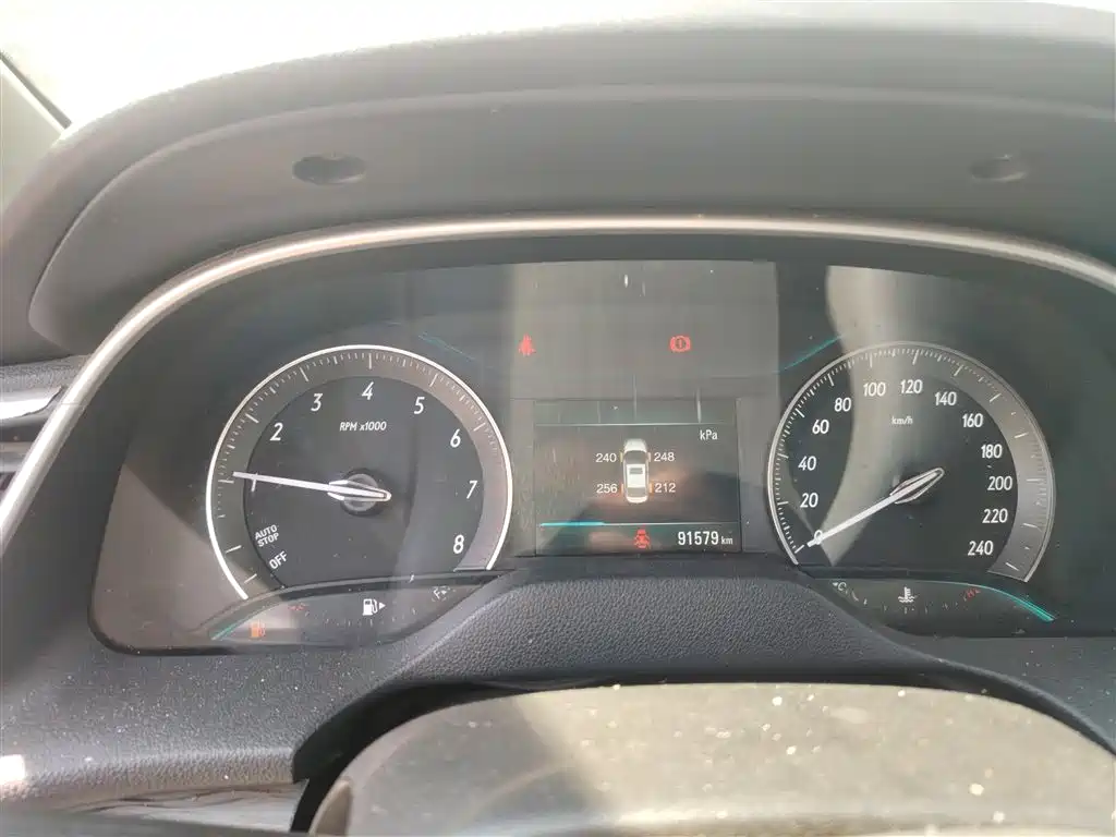 Buick Excelle 2018 15T Manual Elite (China V) фото 12