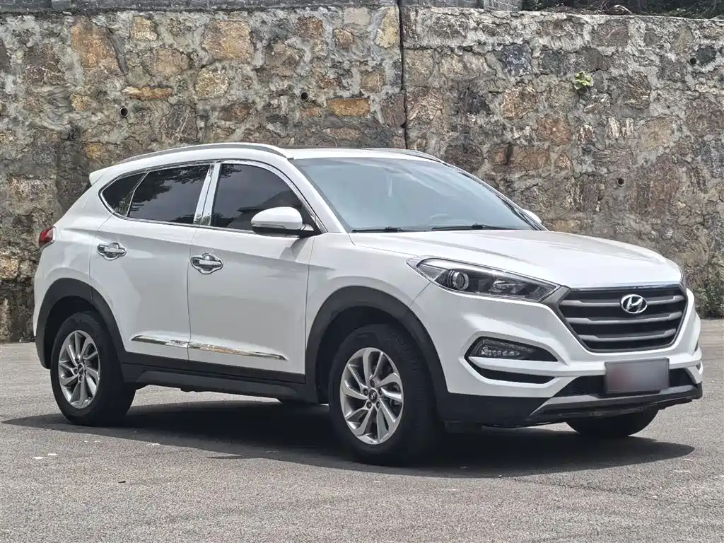 Hyundai Tucson 2015 1.6T Dual Clutch 2WD Smart фото 4