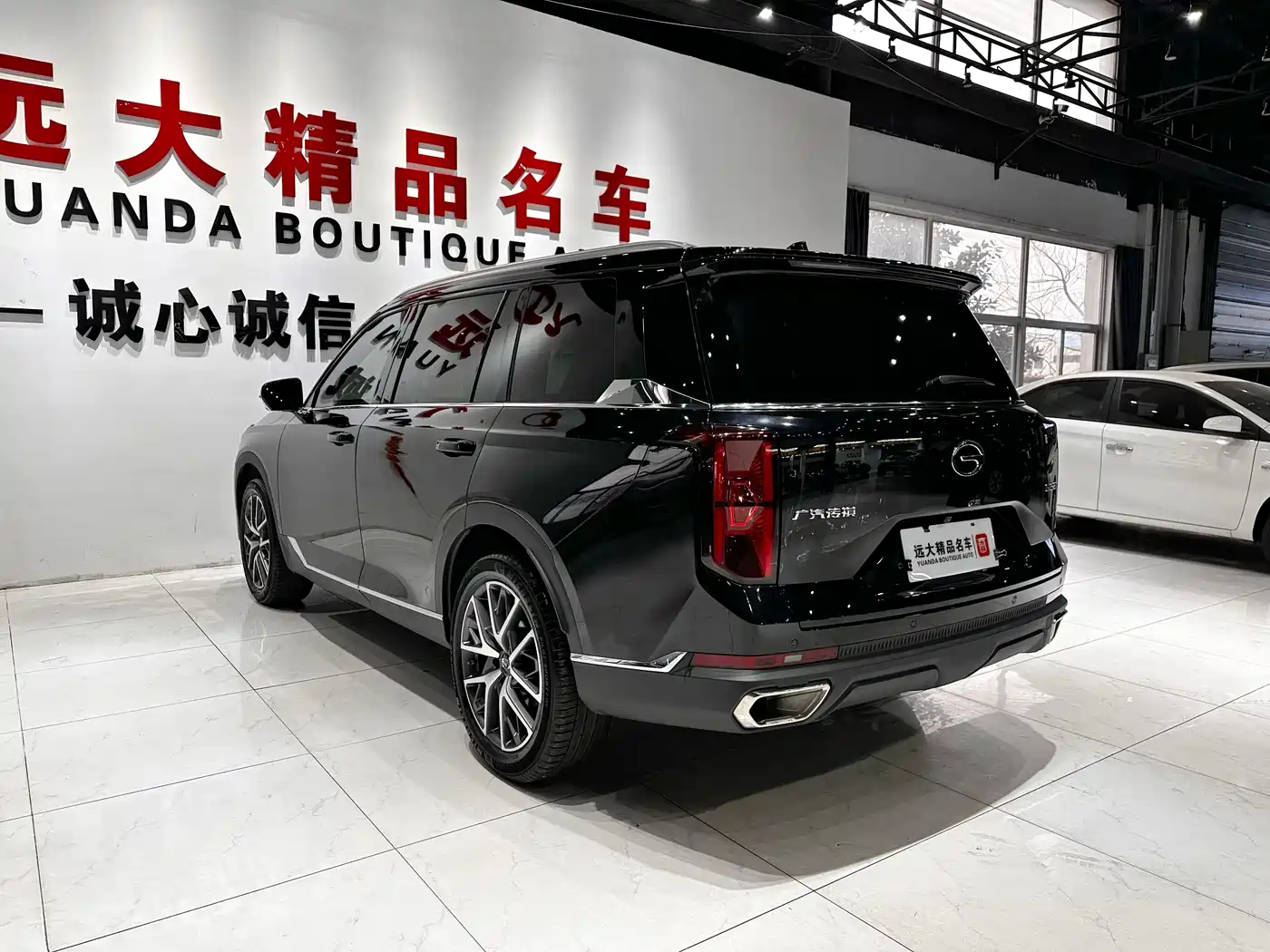 GAC Trumpchi Trumpchi GS8 2025 Pilot Series 2.0TGDI 2WD Luxury Edition 5-seater фото 17