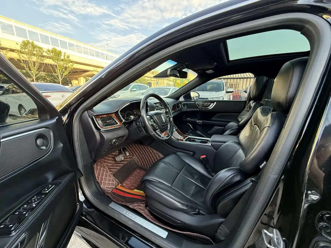 Lincoln Continental 2017 3.0T AWD Prestige Edition фото 4