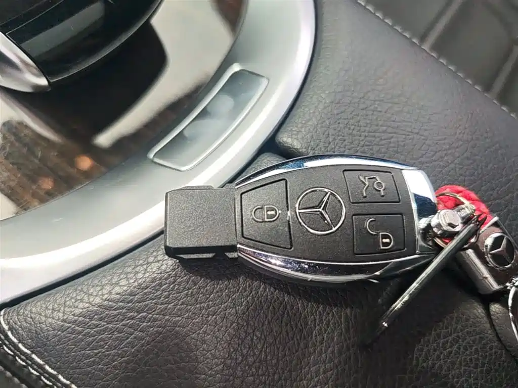 Mercedes-Benz GLC 2017 GLC 260 4MATIC Luxury фото 9