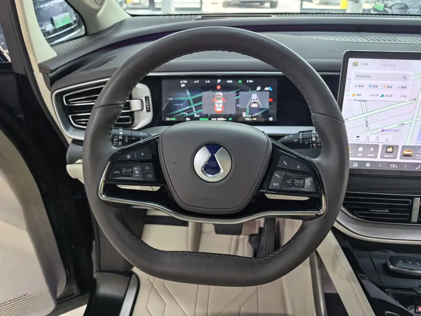 Denza D9 2024 DM-i 980 AWD Flagship фото 8
