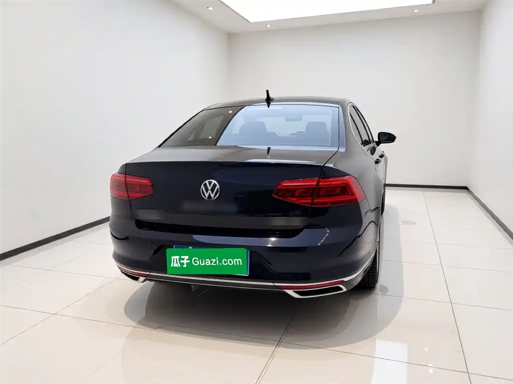 Volkswagen Magotan 2021 330TSI DSG 30th Anniversary Edition фото 5