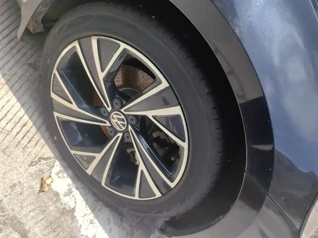Volkswagen Magotan 2021 330TSI DSG 30th Anniversary Edition фото 8