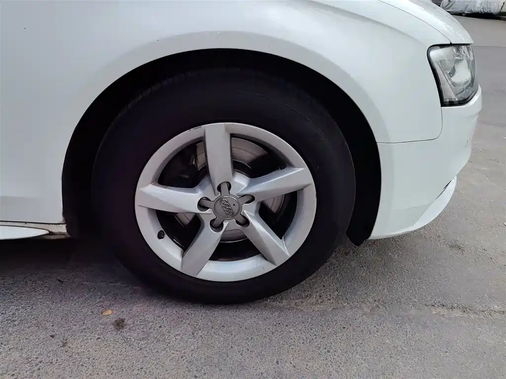 Audi A4L 2015 35 TFSI Auto Standard фото 8