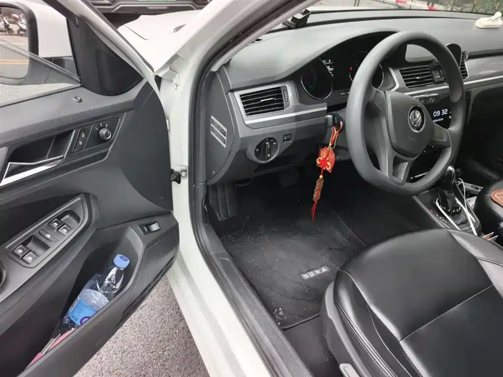 Volkswagen Bora 2016 Model 1.6L Automatic Fashion фото 17