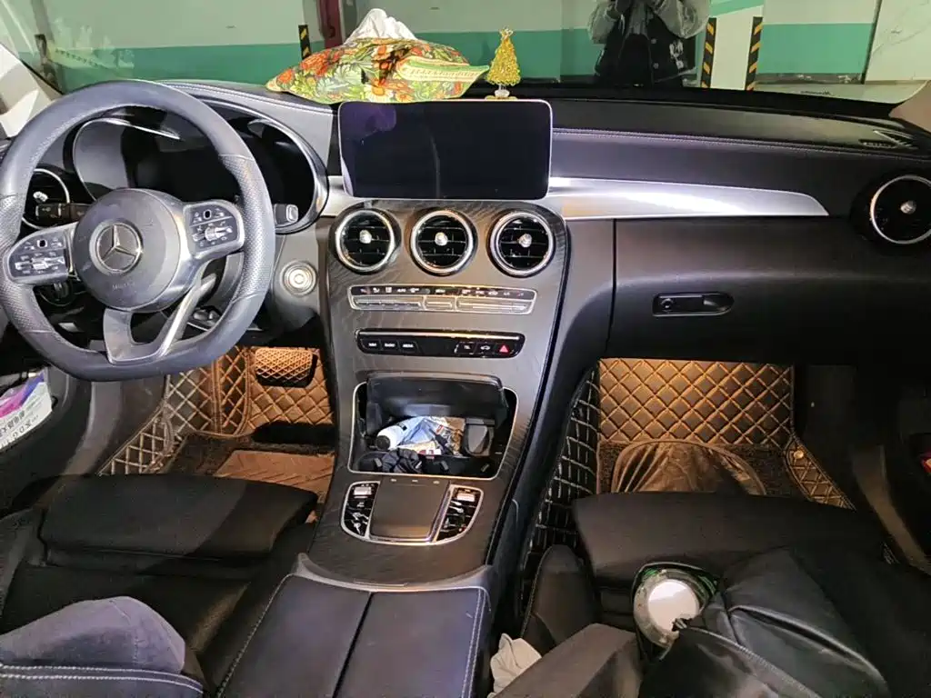 صورة 12 - Mercedes-Benz C-Class