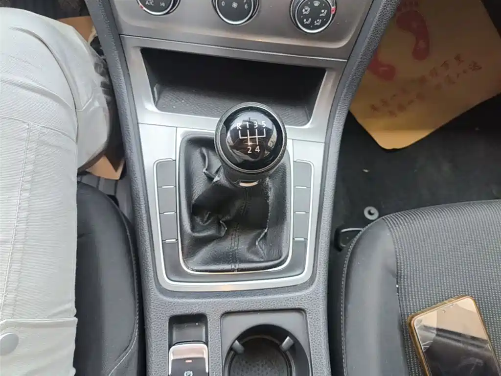 Volkswagen Golf 2015 1.6L Manual Fashion фото 14