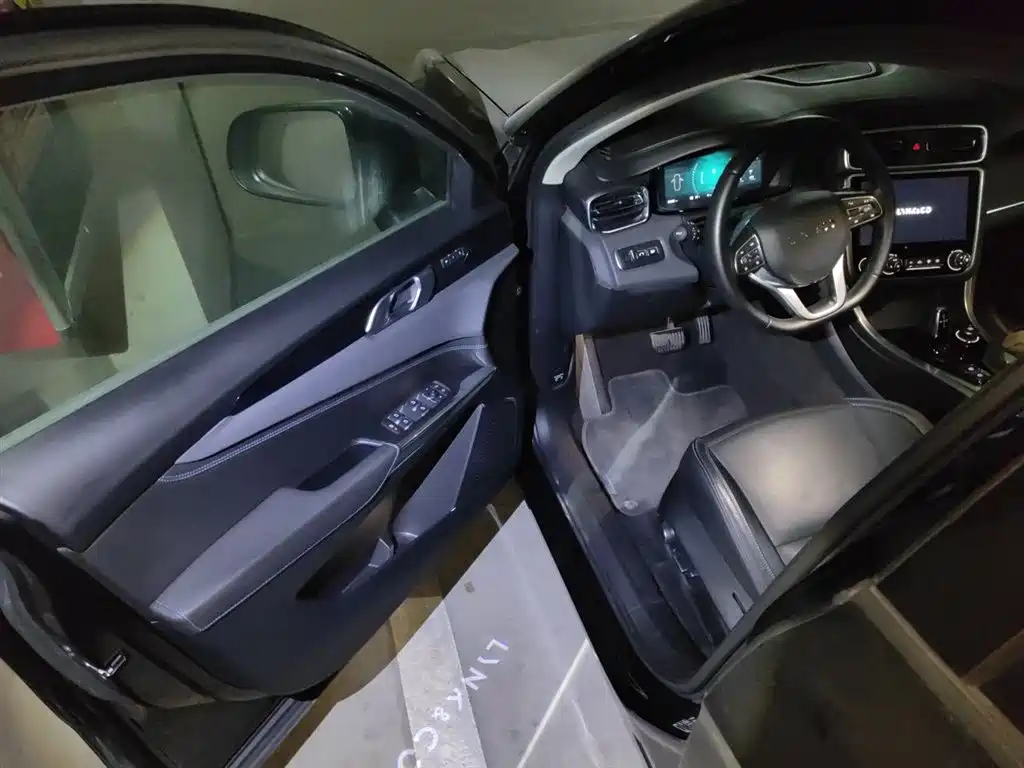 Lynk & Co 01 EM-P 2018 1.5T PHEV Jin Pro China V фото 17