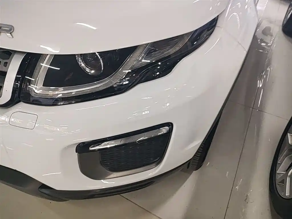 Land Rover Range Rover Evoque 2017 2.0T British Style Edition фото 24