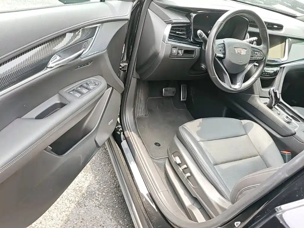 Cadillac XT6 2024 2025 2.0T 6-Seater AWD Executive Black Label Edition