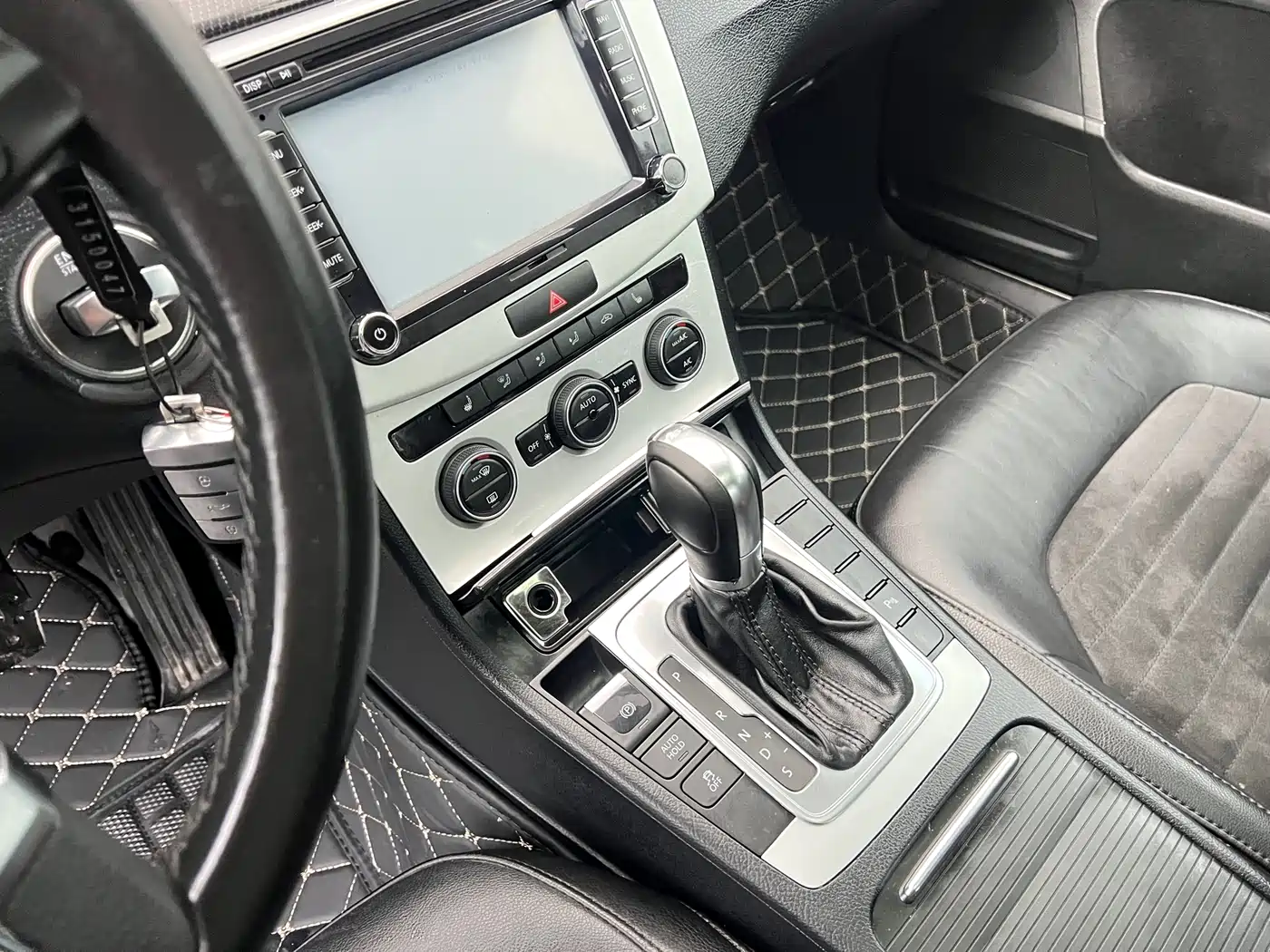 Volkswagen Magotan 2015 1.8TSI Luxury фото 9