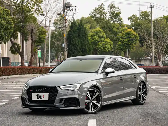 AUDI RS 3