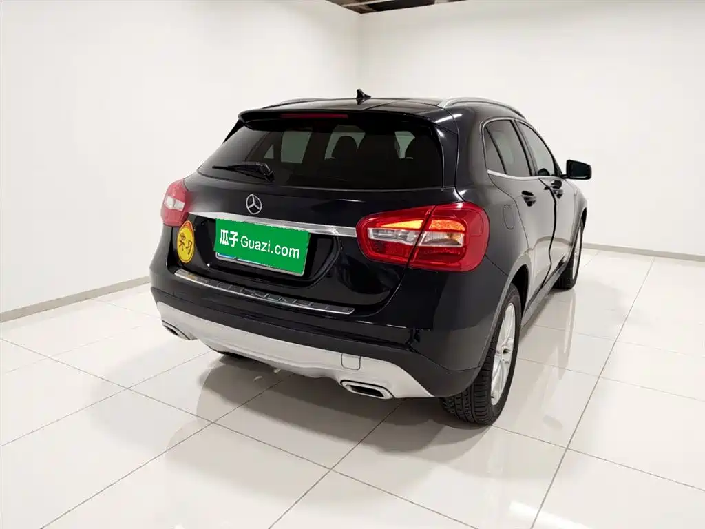 Mercedes-Benz GLA 2016 GLA 200 Dynamic фото 4