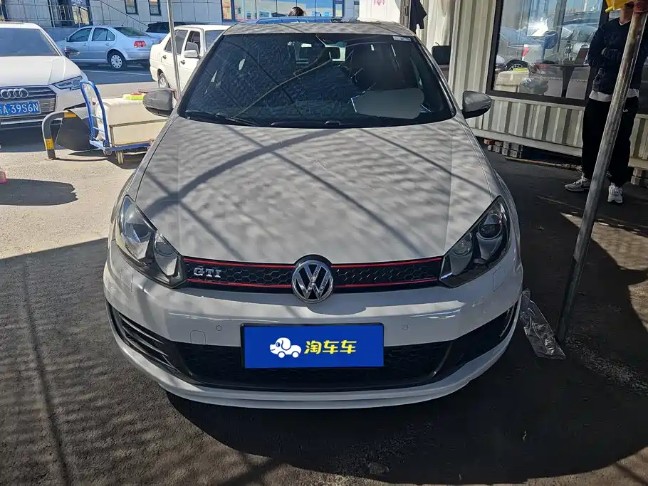 Volkswagen Golf GTI 2012 2010 2.0TSI GTI