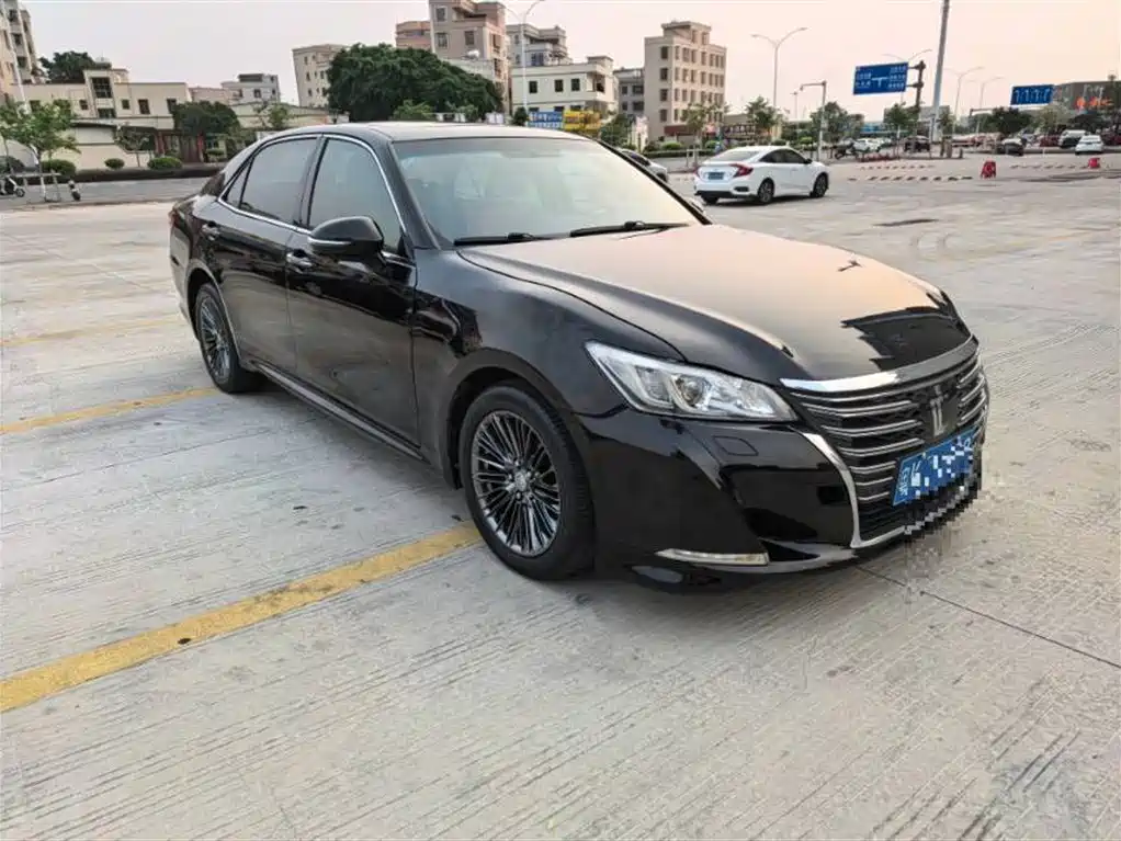 Toyota Crown 2015 2.0T Fashion фото 3