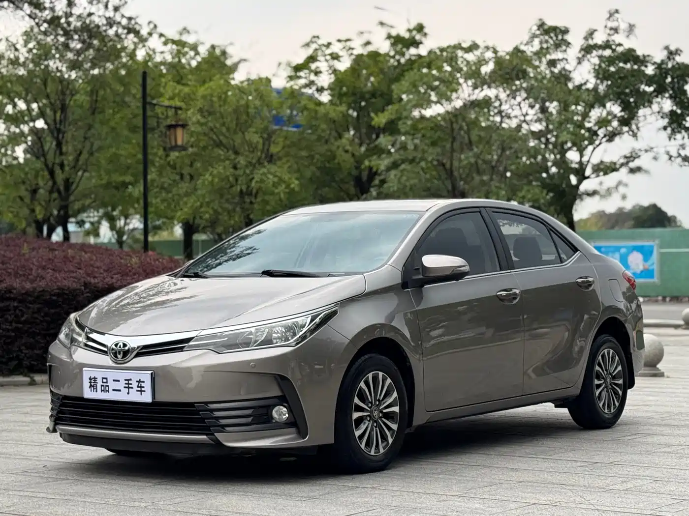 Toyota Corolla 2017 Facelift 1.2T S-CVT GL фото 4