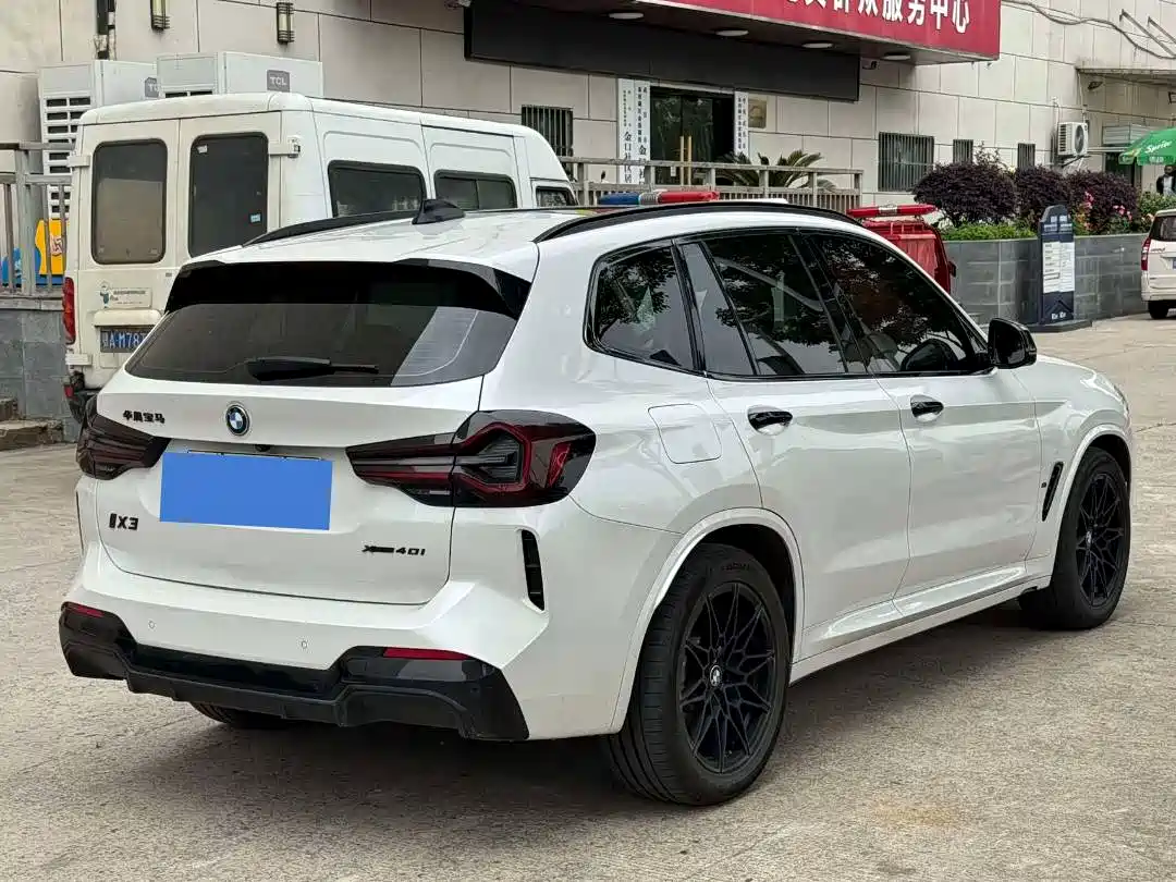 BMW iX3 2023 Leading Type фото 15