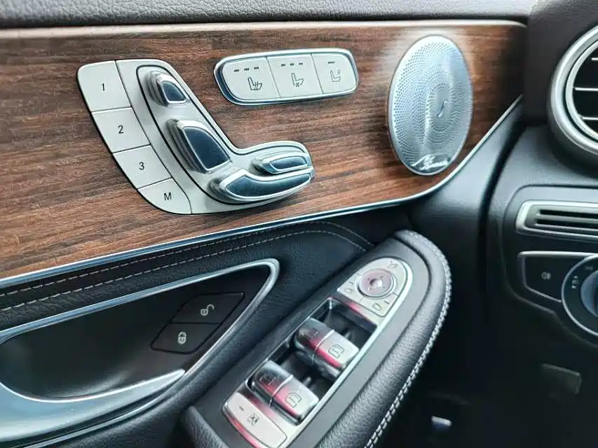 Фото 4 - Mercedes-Benz GLC