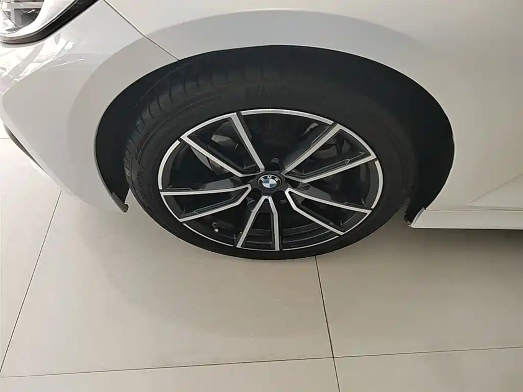 BMW 3 Series 2022 325Li M Sport Package фото 23