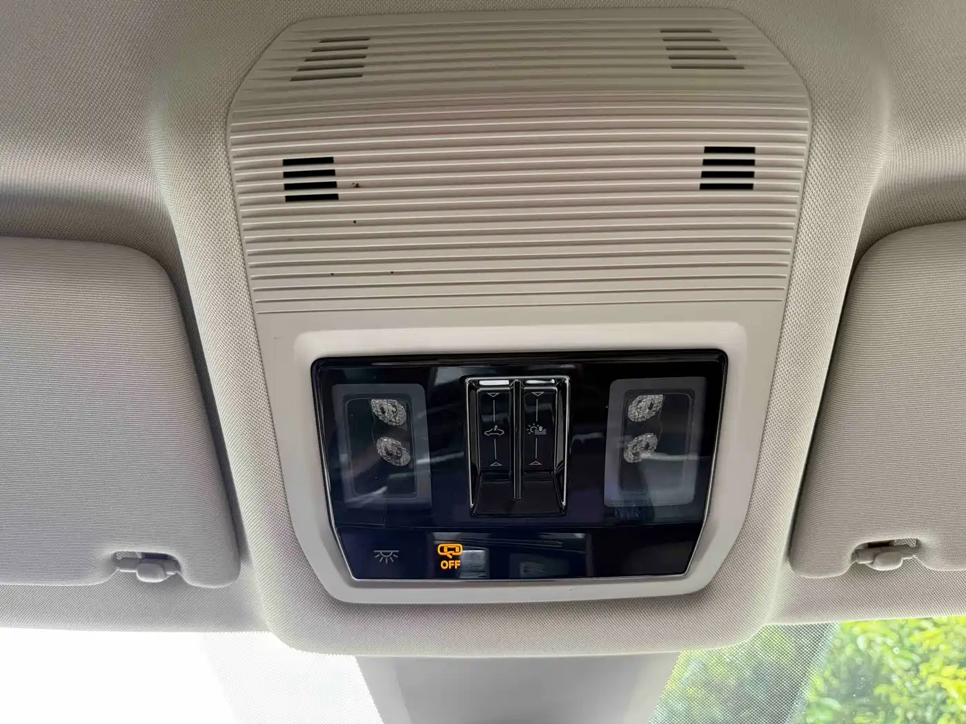Volkswagen Viloran 2023 330TSI Luxury Edition фото 24