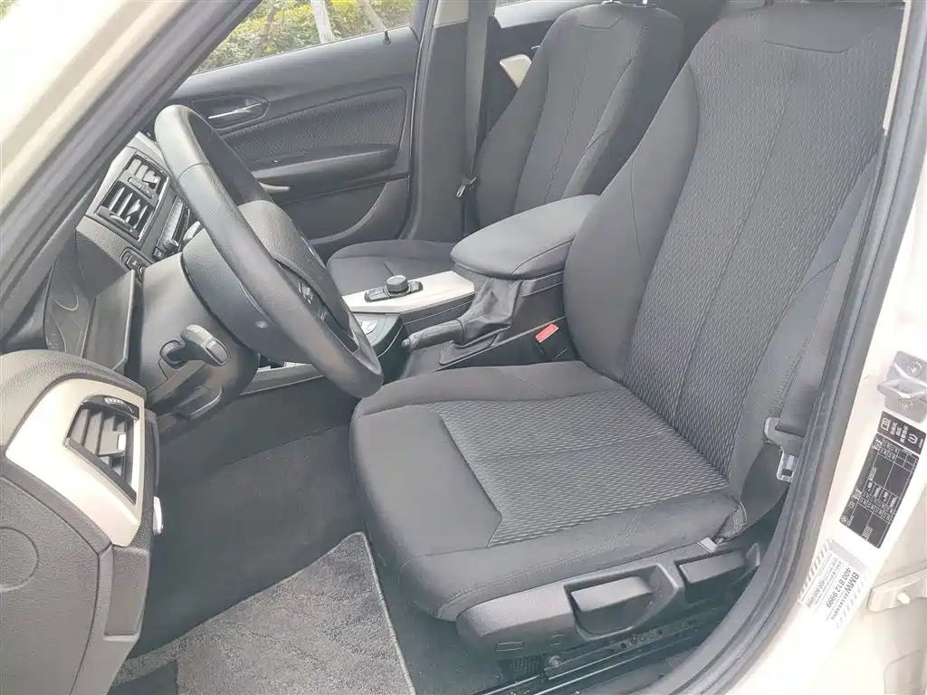 BMW 1 Series (Import) 2013 Facelift 116i Leading Model фото 8