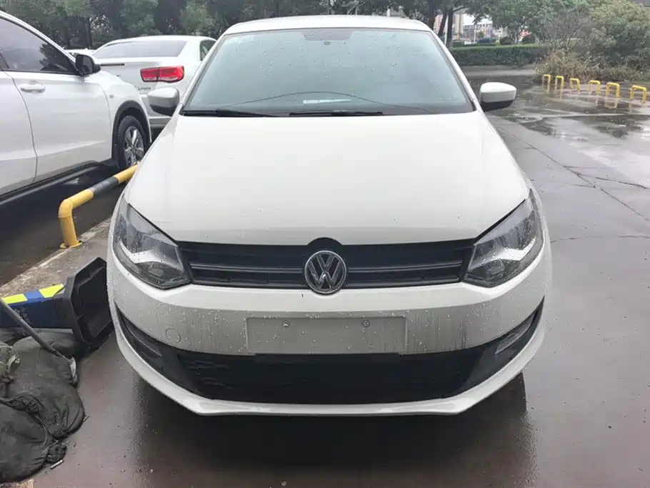 Volkswagen Polo 2013 1.4L Automatic Comfort Edition фото 2
