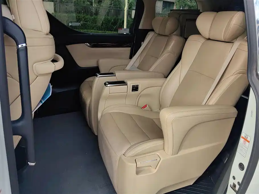 Toyota Alphard 2018 Facelift 3.5L Luxury Edition фото 11