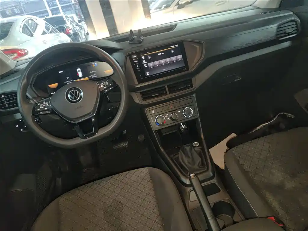 VOLKSWAGEN TU KAI