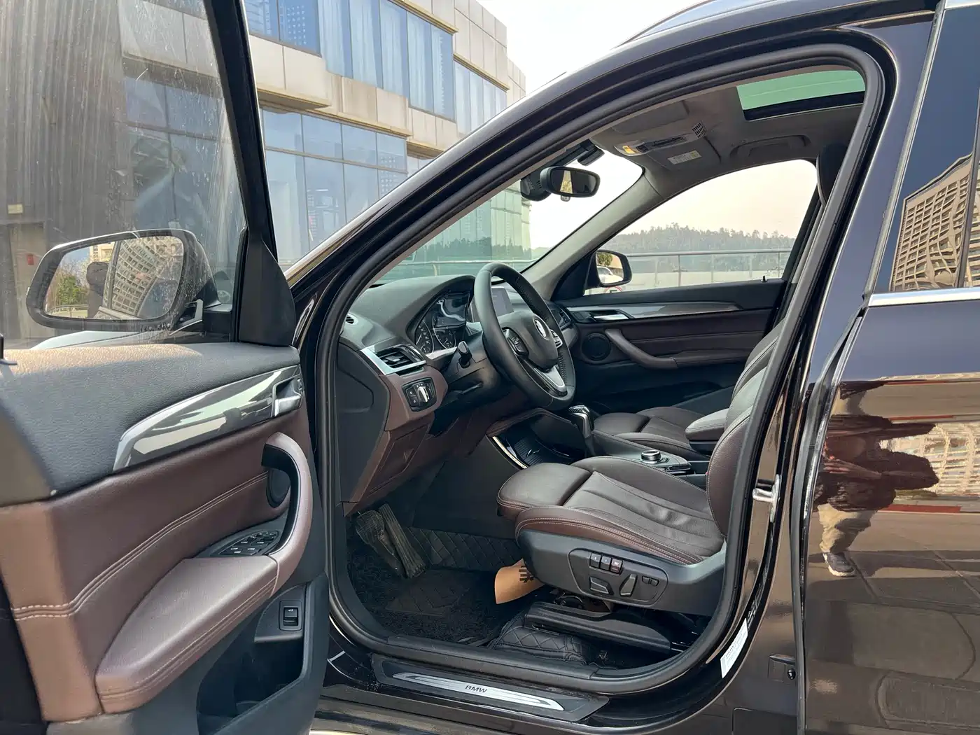 BMW X1 2018 xDrive20Li Premium Model фото 26