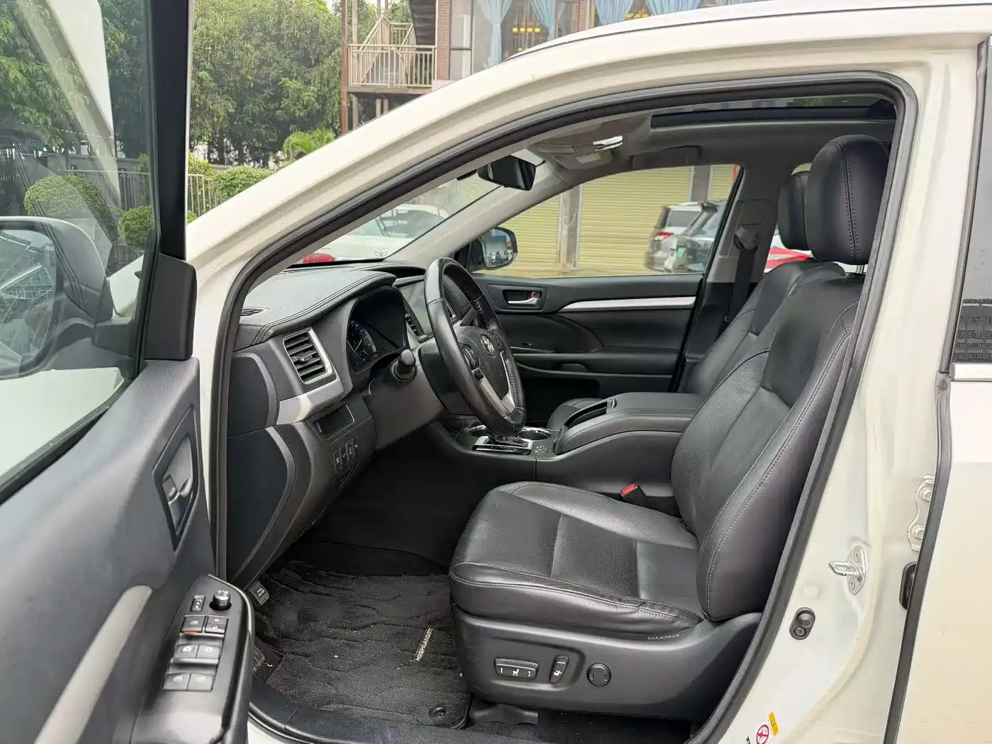 Toyota Highlander 2018 2.0T 4WD Premium 7-seater (China V) фото 8