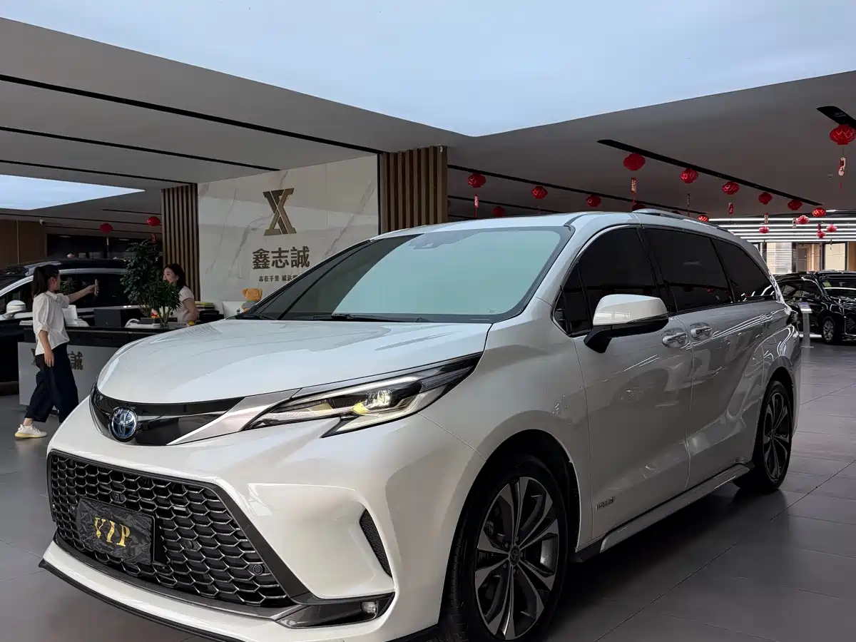 TOYOTA GREVIA